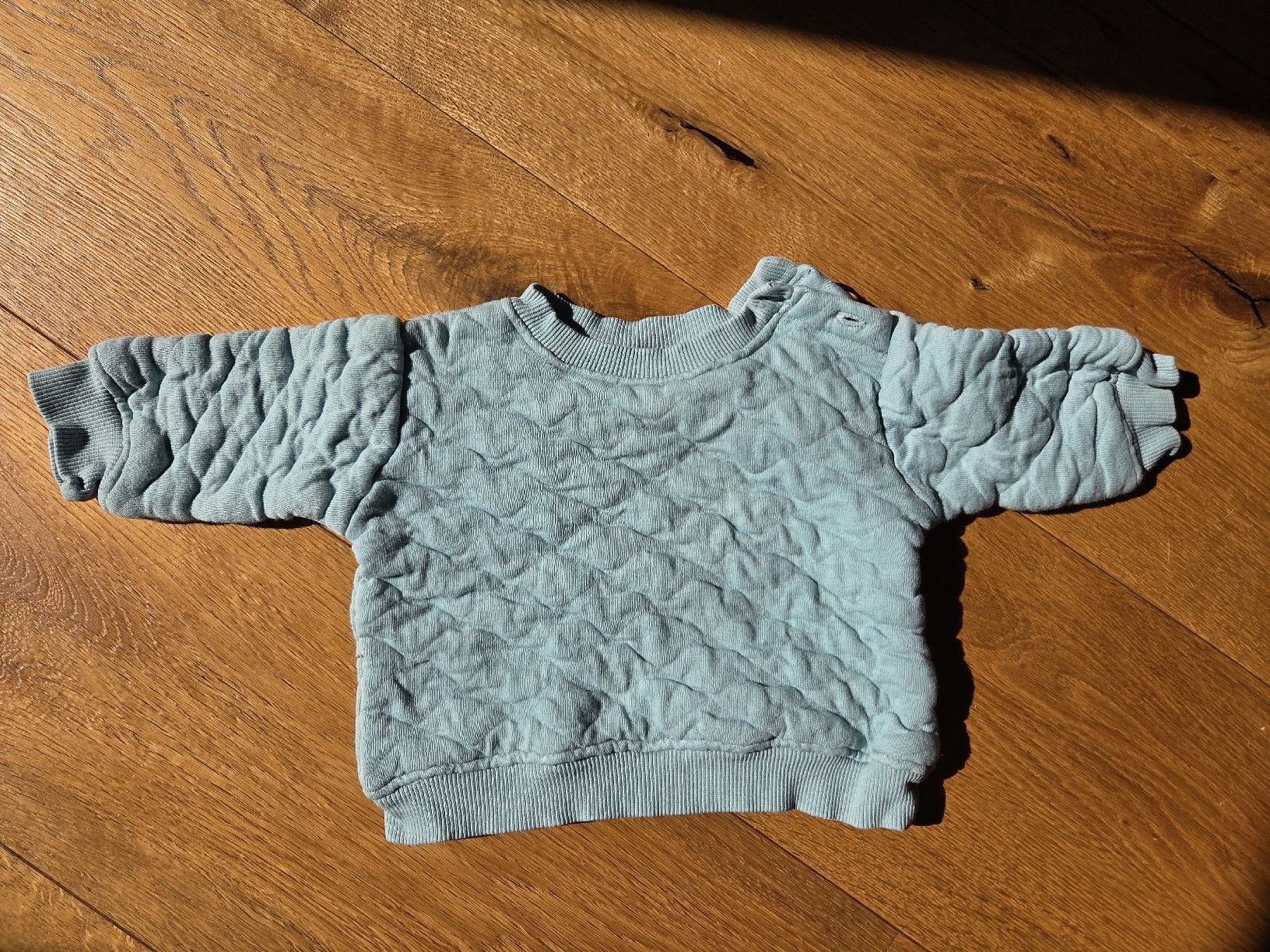 Pullover & Sweatshirts: Baby Pullover Smile Gr. 62, Oversized Pulli grün – Gebraucht aus Ottikon von swiftchocolate 2