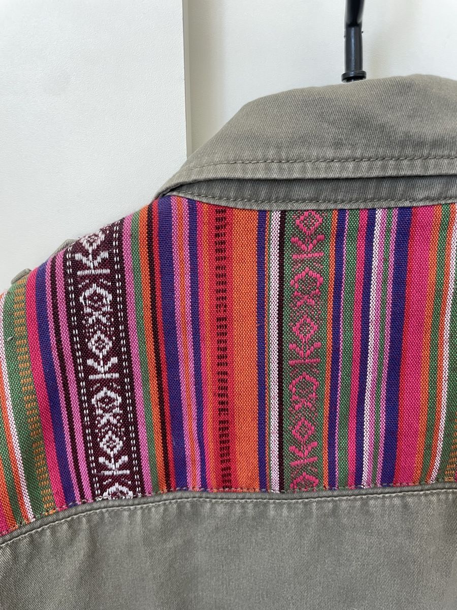 Giacche: Veste kaki avec détails ethniques – Usato da Cressier NE venduto da leiestla 2