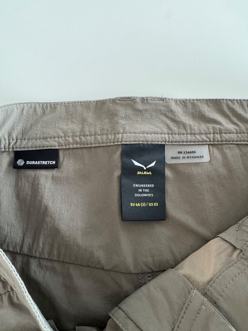 Salewa Pantaloni: Salewa Wandershorts – Usato da Domat/Ems venduto da cowi 2