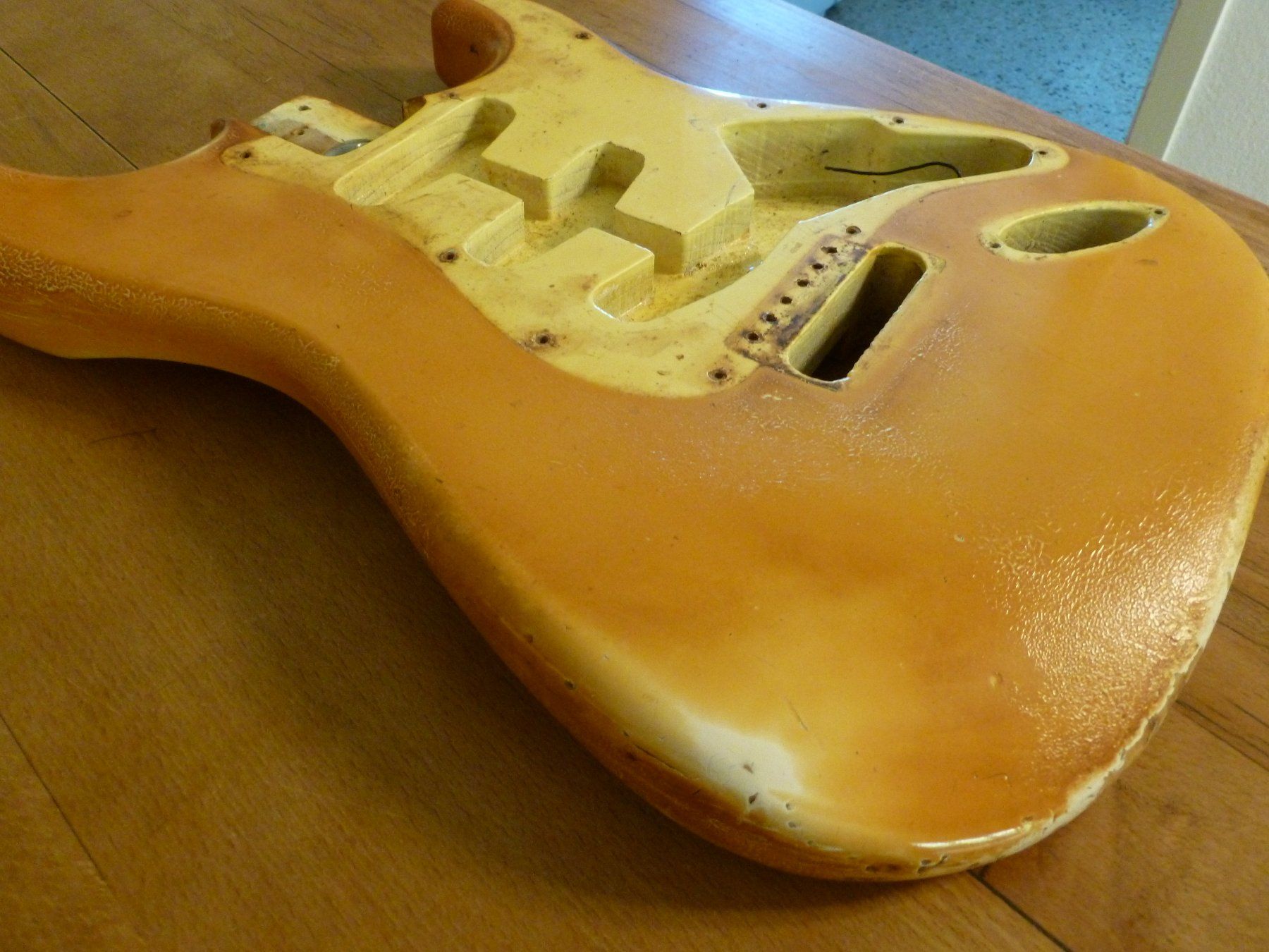 Fender Strumenti musicali: 1974 FENDER STRATOCASTER BODY OLYMPIC WHITE – Usato da Bremgarten b. Bern venduto da clash93 6
