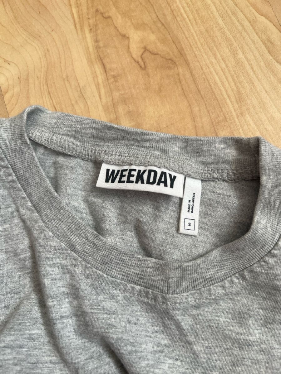 Weekday Maglioni & Felpe: Weekday longsleeve grey – Usato da Baden venduto da maj_wv7b 1