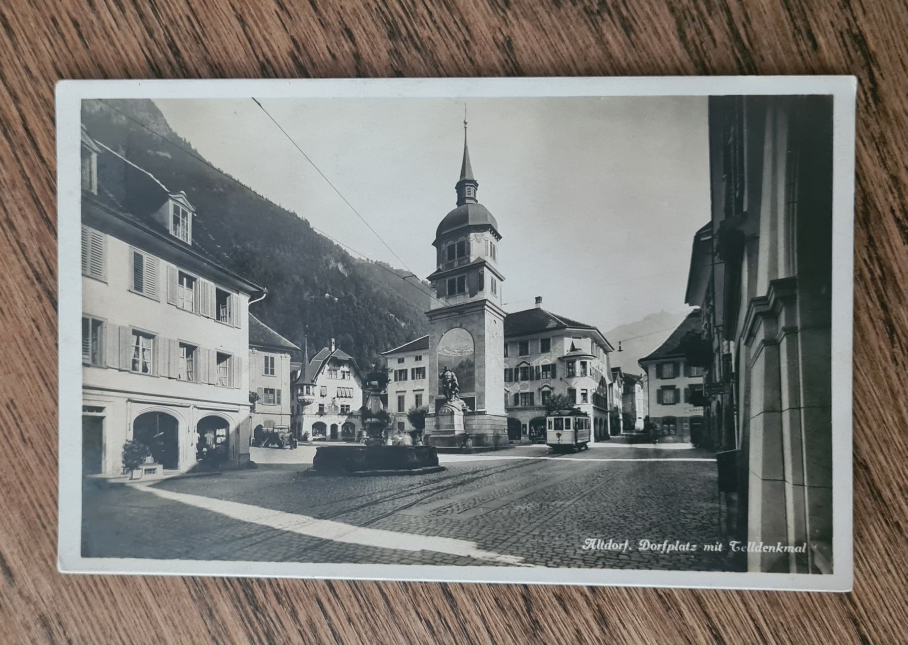 Cartoline postali: Altdorf Dorfplatz mit Telldenkmal – Usato da Ebikon venduto da Donar50