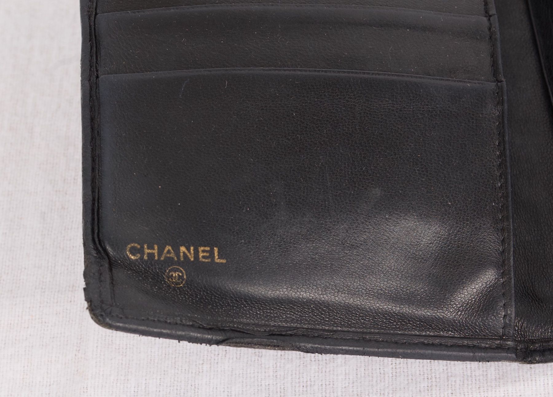 Portamonete: Auth CHANEL bifold wallet quilted CC logo lambskin – Usato da Lausanne venduto da Lamedusac 6