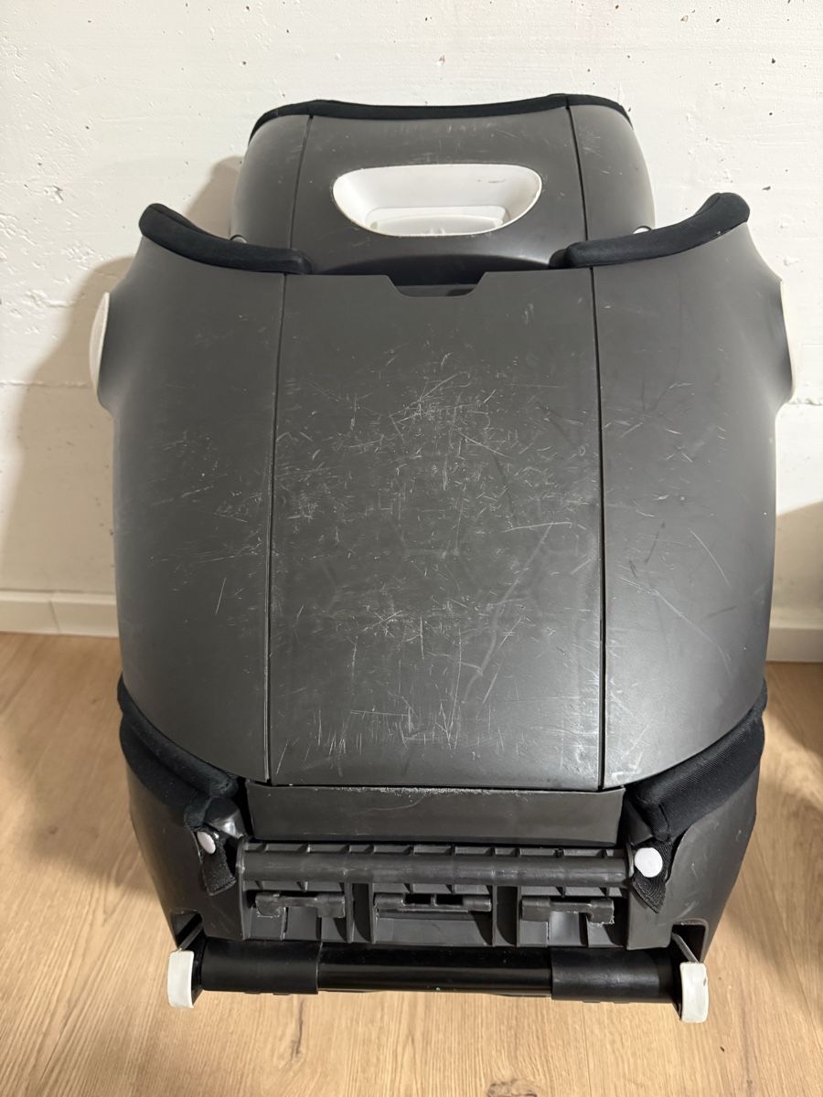 Cybex Seggiolini per auto: Kindersitz Cybex Solution M-fix 15-36kg gebraucht – Usato da Stallikon venduto da gizspee 2