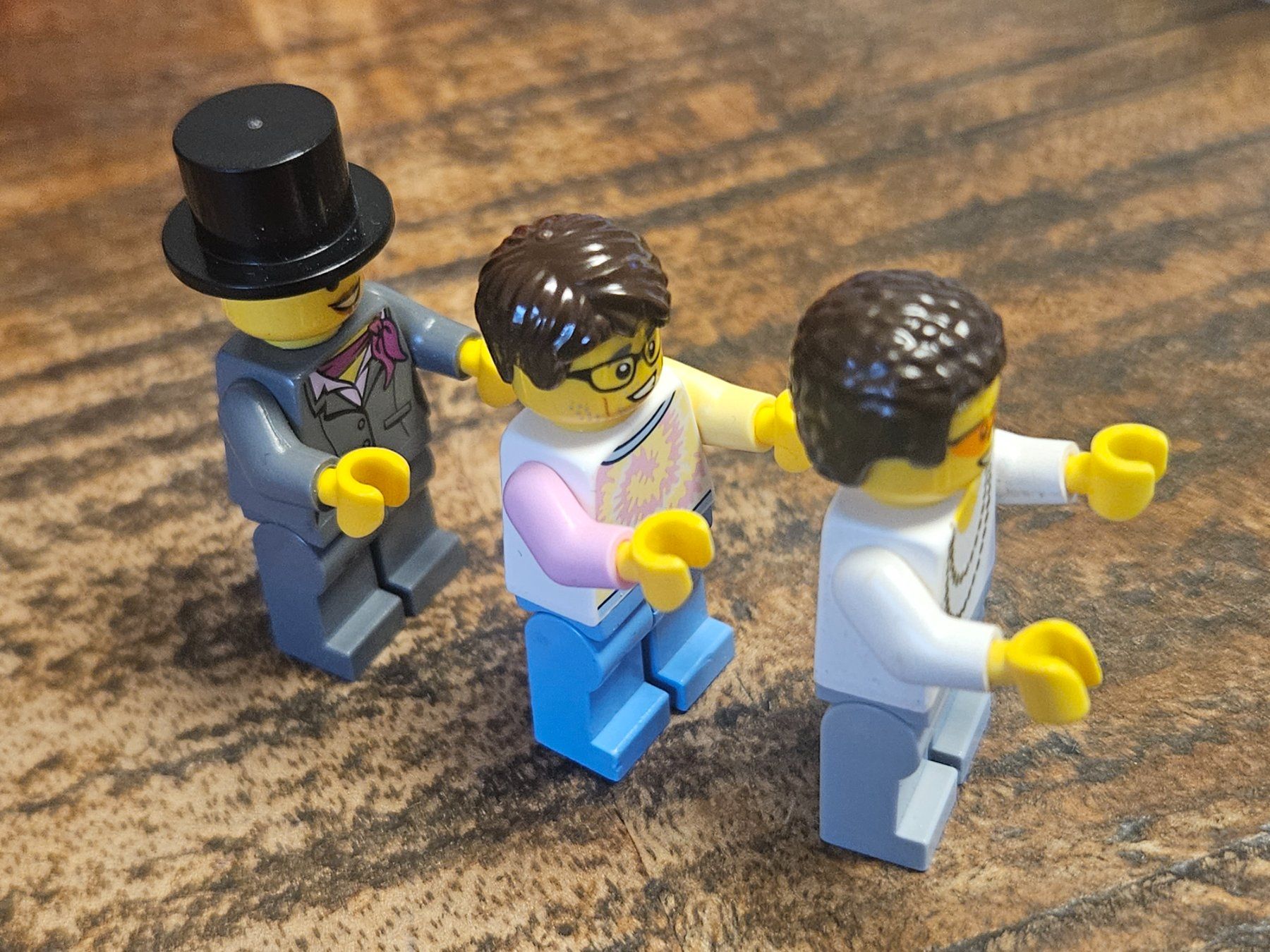 Lego Kit di costruzioni: lego lot de 3 figurines – Usato da Confignon venduto da Ecrofigs 3