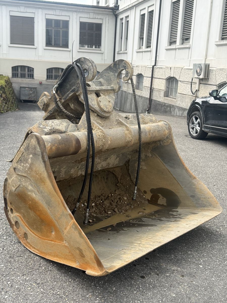 Caterpillar Tutti gli attrezzi: Godet pivotant / Schwenklöffel  Caterpillar – Usato da lyssach venduto da brax2019