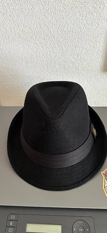 Copricapi, berretti & cappellini: Chapeau  modèle Fedora – Nuovo (secondo la descrizione) da La Chaux-de-Fonds venduto da dev_rv6d 1