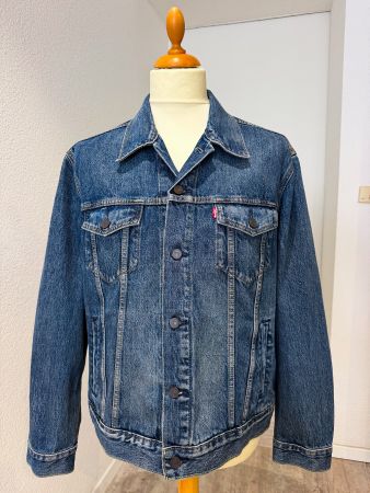 Levi’s Premium Jeansjacke Gr. L – Standard Fit – ungetragen