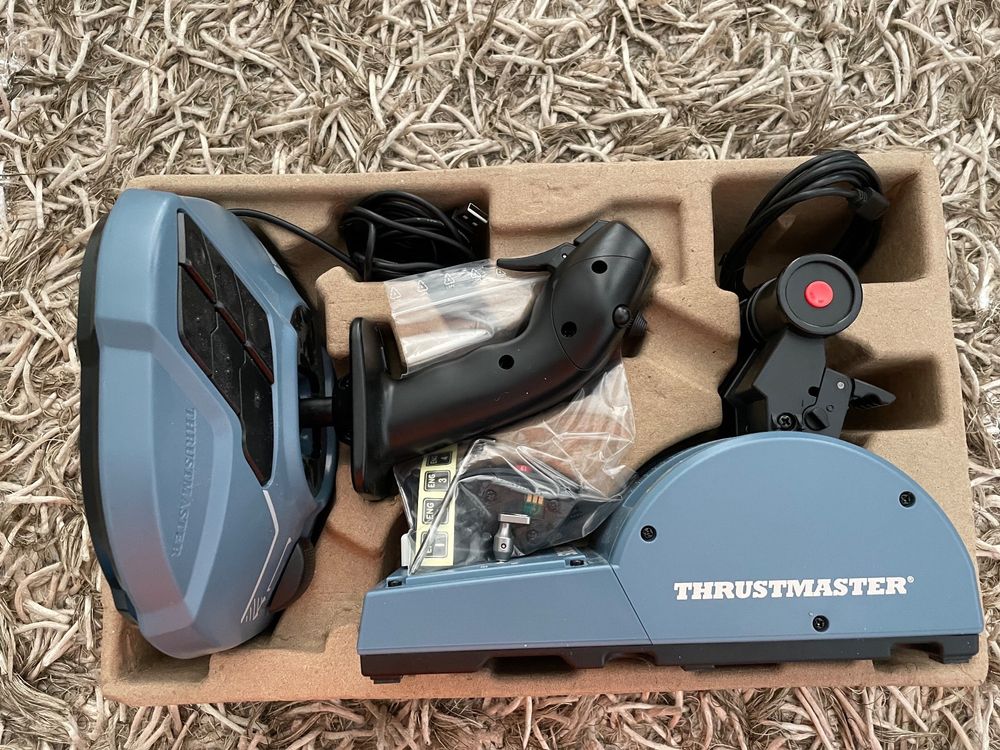 Thrustmasters Officer Pack Airbus Edition | Kaufen auf Ricardo