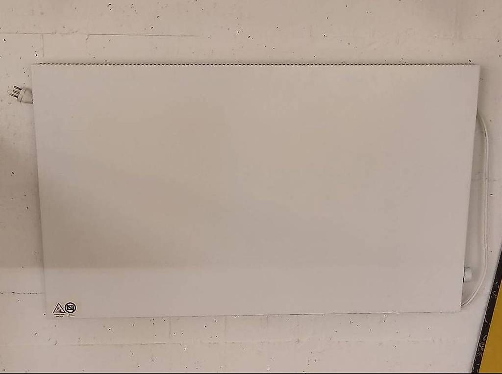 Radiatori: ecoheat Elektro Heitzung 230V – Usato da Gerlafingen venduto da Gnomkeller