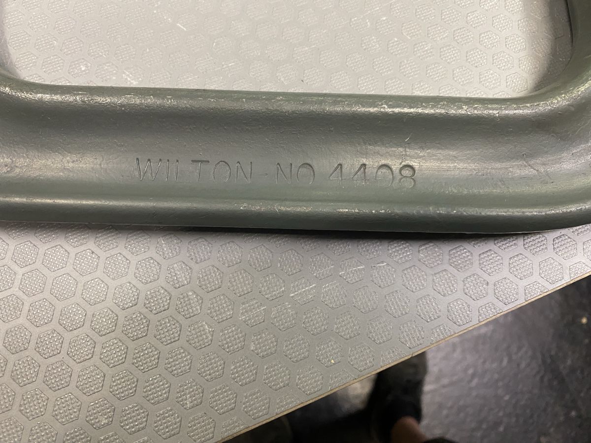Tutti gli attrezzi: Massive C-Schraubzwingen ab 1.- – Usato da Wabern venduto da HK-Design 2