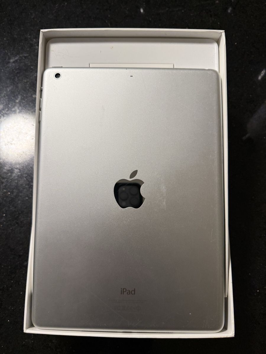 Apple Tablettes PC: Ipad Air (A1474) – D'occasion à Zug par KoSaZ 2
