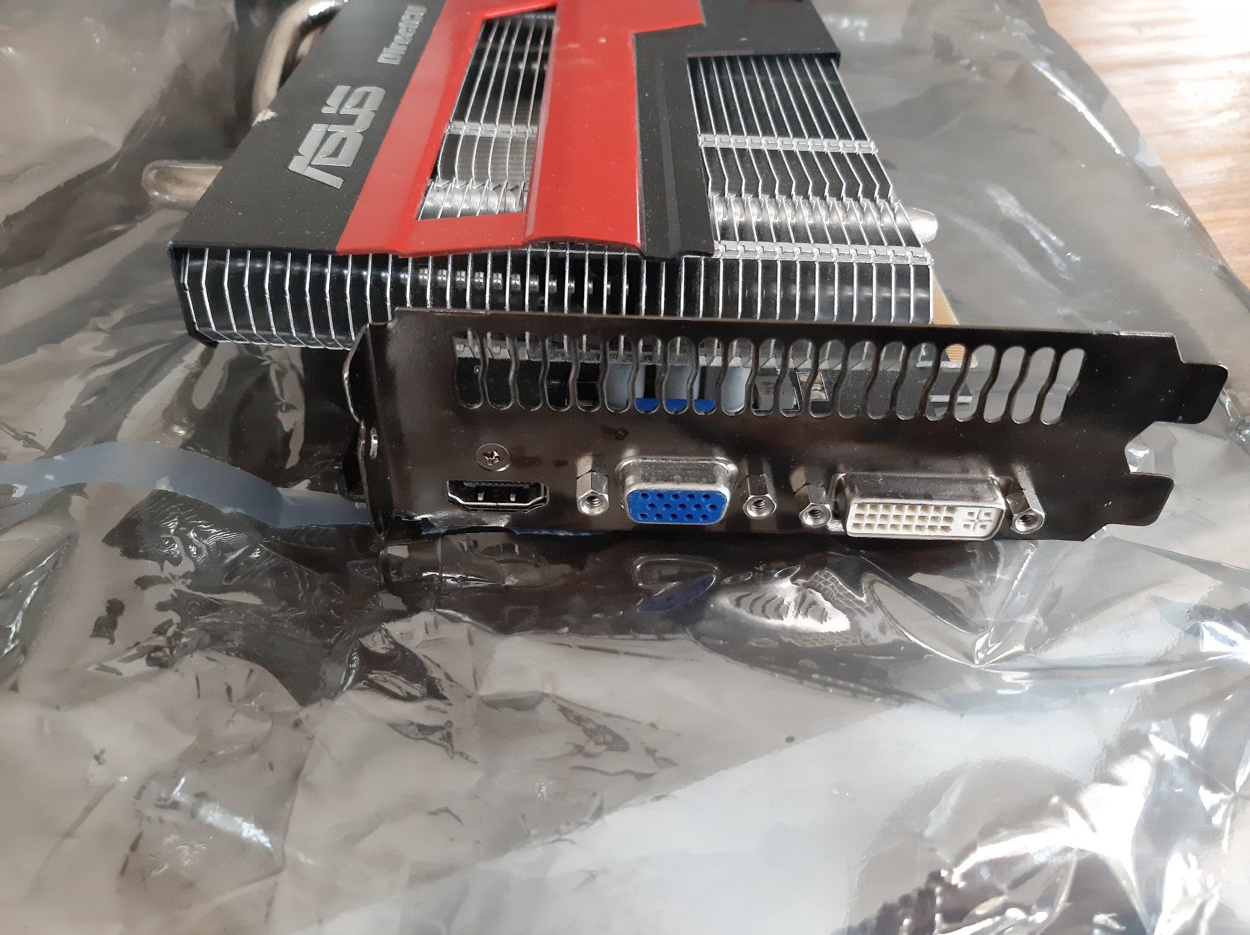 Asus Schede grafiche: ASUS EAH6770 DC Silent Graphics Card – Usato da Wolfhausen venduto da Dragons01 1