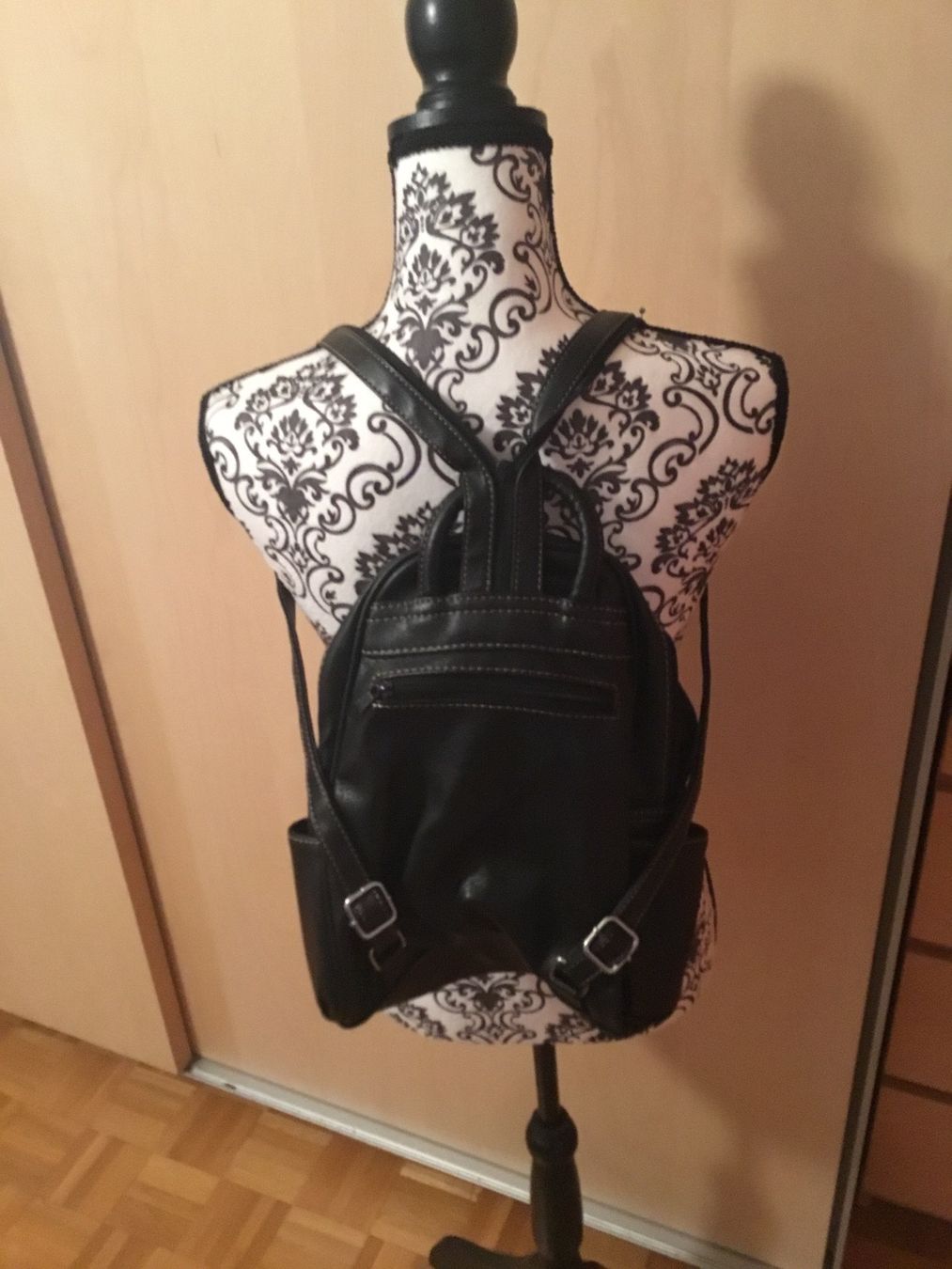 Zaini: Schöner Rucksack Tache – Usato da Endingen venduto da Warlock 2