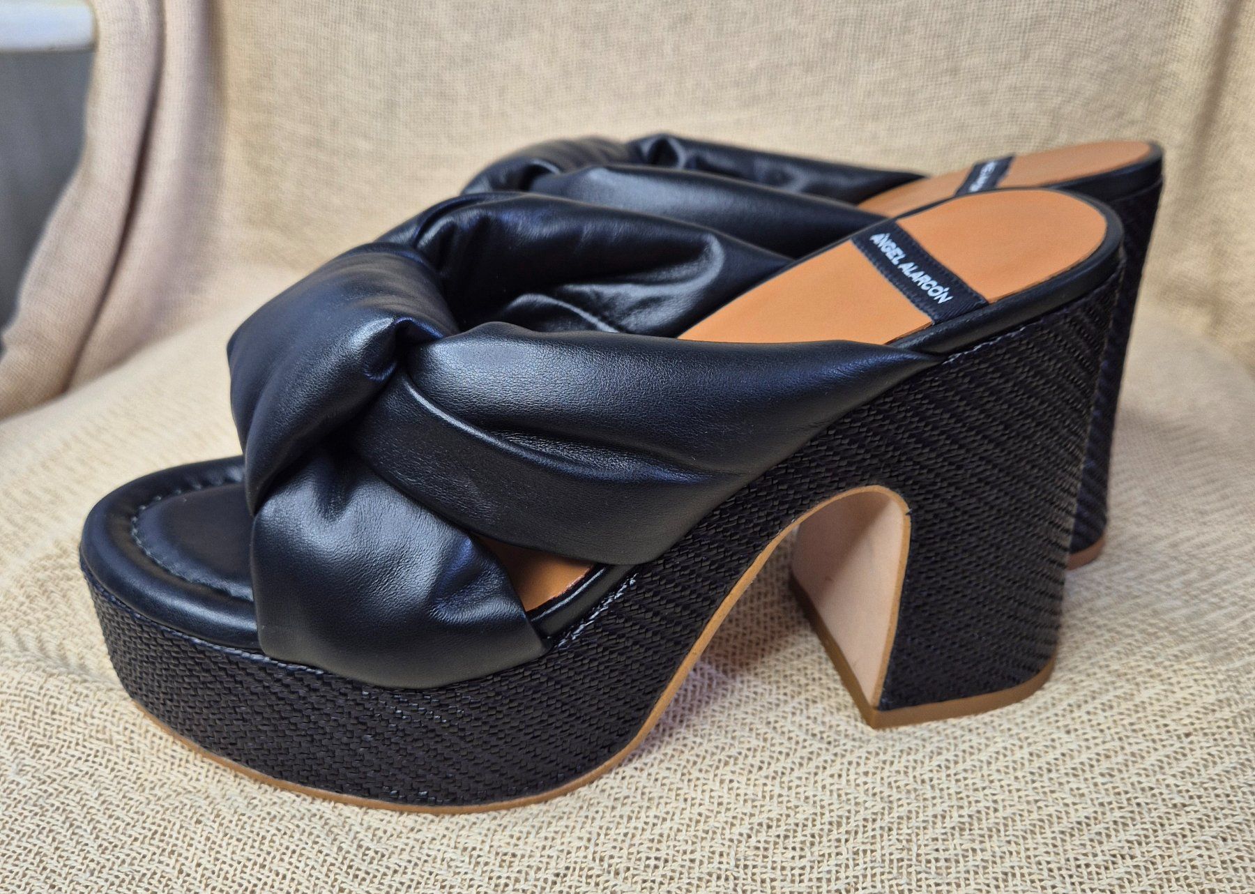 Damenschuhe: Sandalen Angel Alarcon – Neu und originalverpackt aus Leissigen von ali_k9v8 3