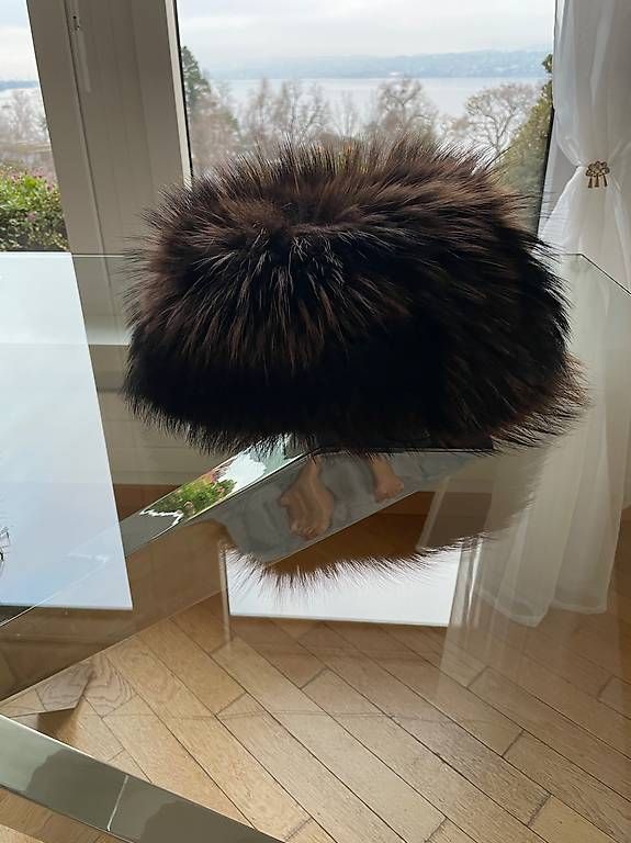 Copricapi, berretti & cappellini: Capello nuovo in pelliccia – Usato da Lugano venduto da dir_5287