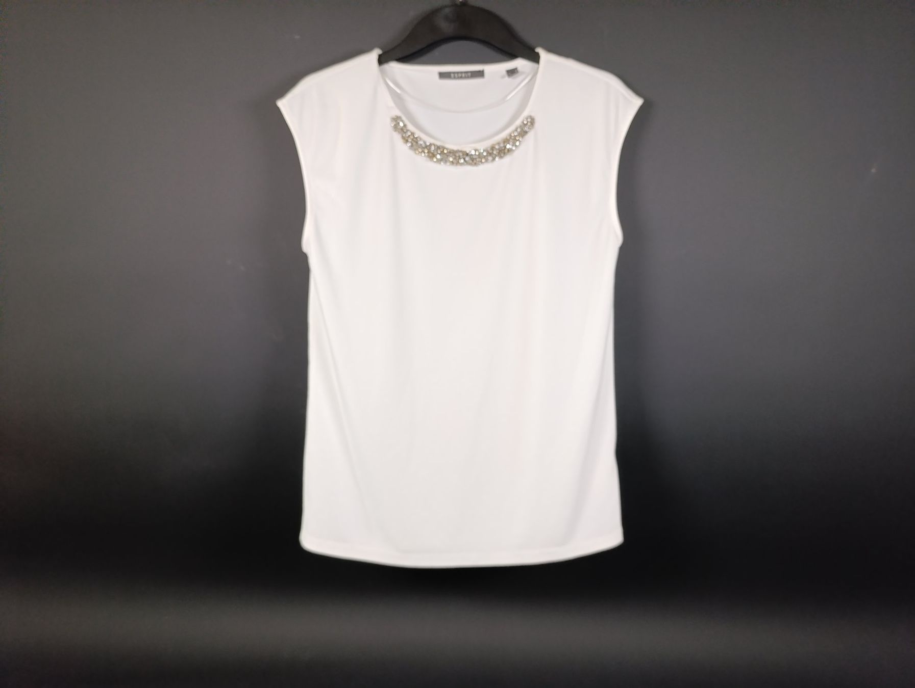 Esprit Tops: ESPRIT haut sans manches blanc taille M – Gebraucht aus Thielle von Plusvalue_Neuchatel
