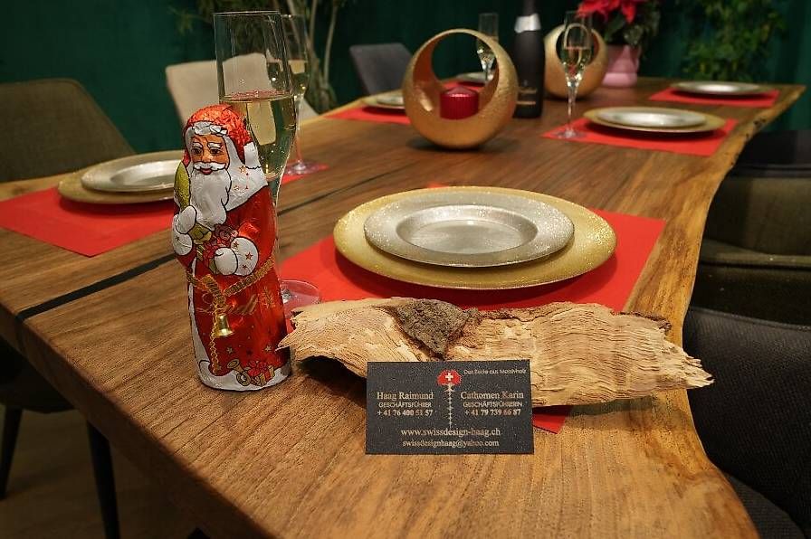 Articoli in legno: Nussbaum Baumscheibentisch aus einem Stück – Usato da Walchwil venduto da Swissdesign_Haag 6
