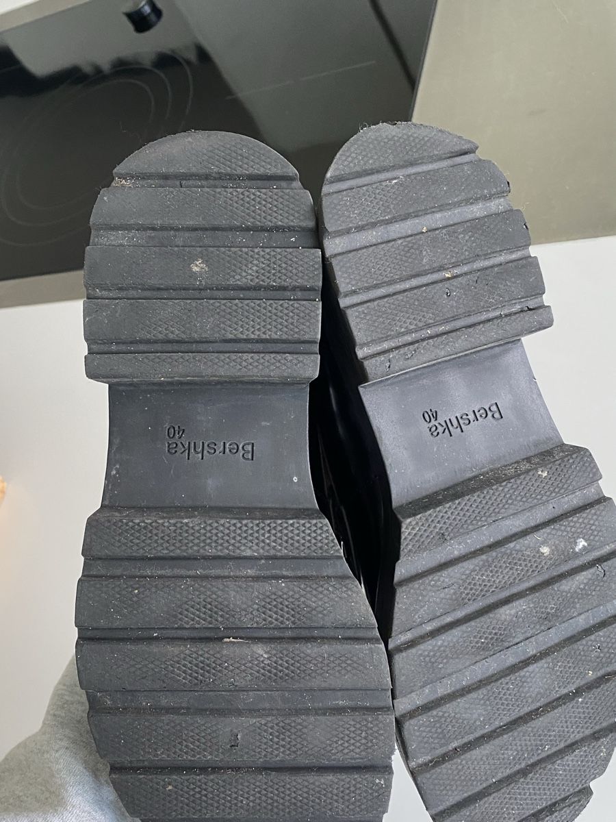 Scarpe da uomo: Bershka Black Platform Loafers, Size 40 - Fall Style! – Usato da Bulle venduto da lalooo 4