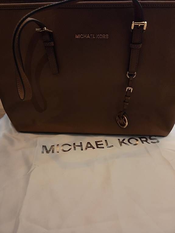 Sacs femmes: Michael Kors Tasche Braun Original, Neu – D'occasion à Wigoltingen par Chanti.89