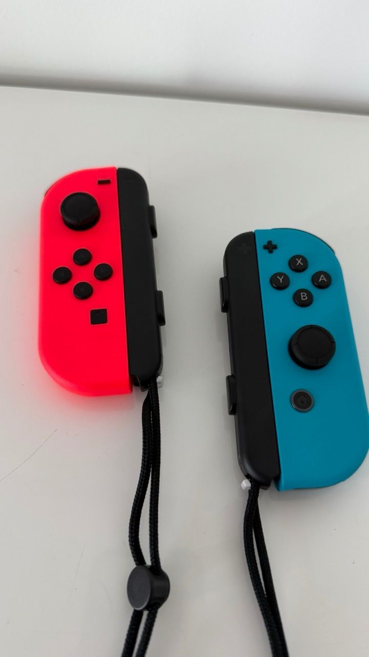 Nintendo Controller: Nintendo Switch Joy-Con mit Garantie bis 2028 – Usato da Zug venduto da JensBE 2