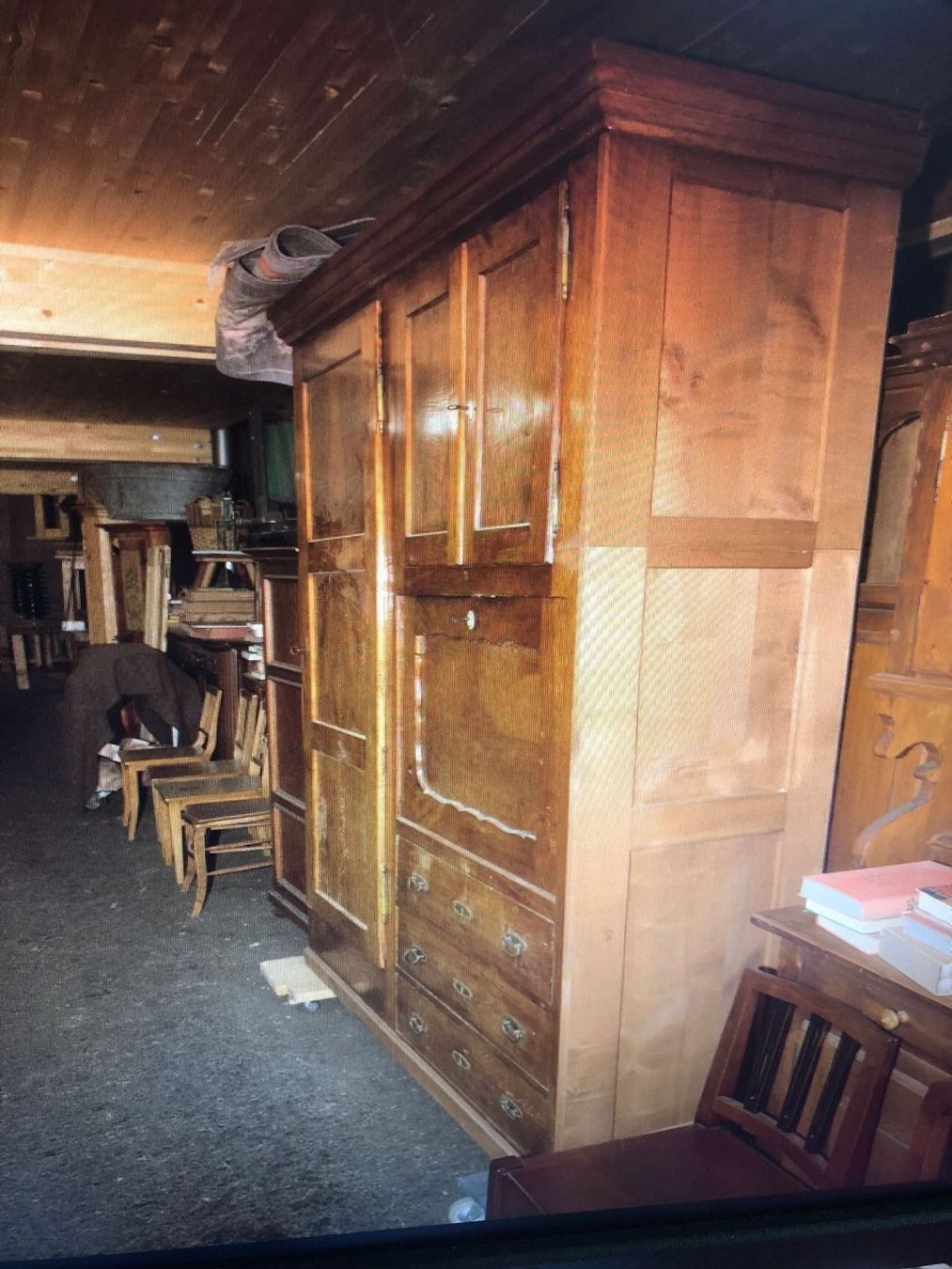 Credenze: Buffet Biedermeier Nussbaum Weinkeller – Usato da Koblenz venduto da Kbaldinger
