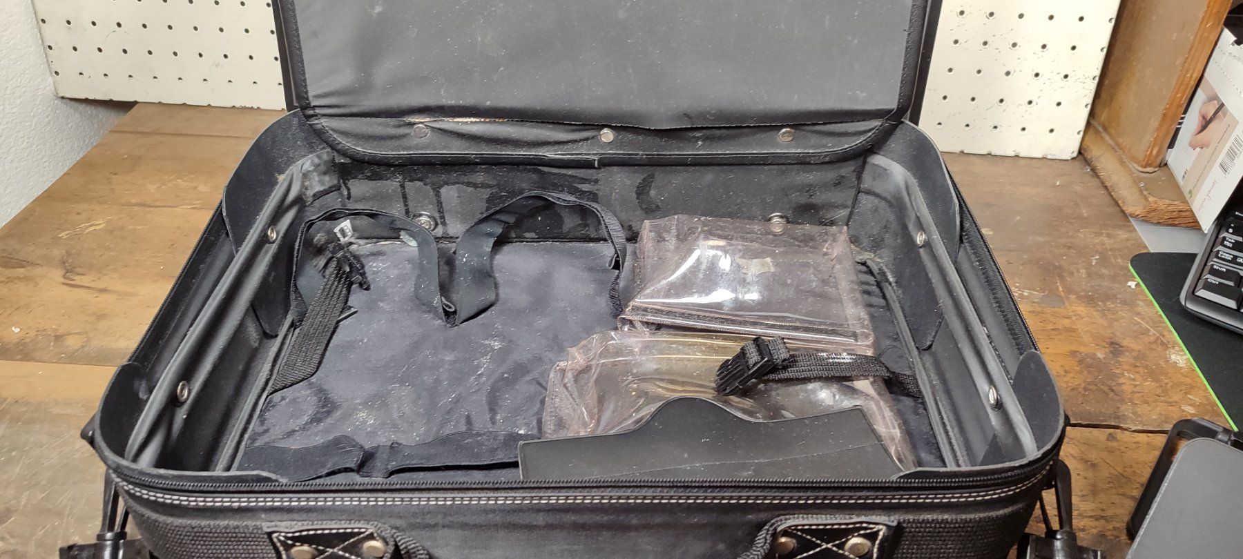 Adidas Borse: Wunderschöne alte grosse ADIDAS Tasche – Usato da Gelterkinden venduto da MYSTOREFORYOU4460 6