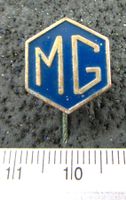 MG AUTO OLDTIMER LOGO GEPRÄGT ABZEICHEN ANSTECKNADEL VINTAGE