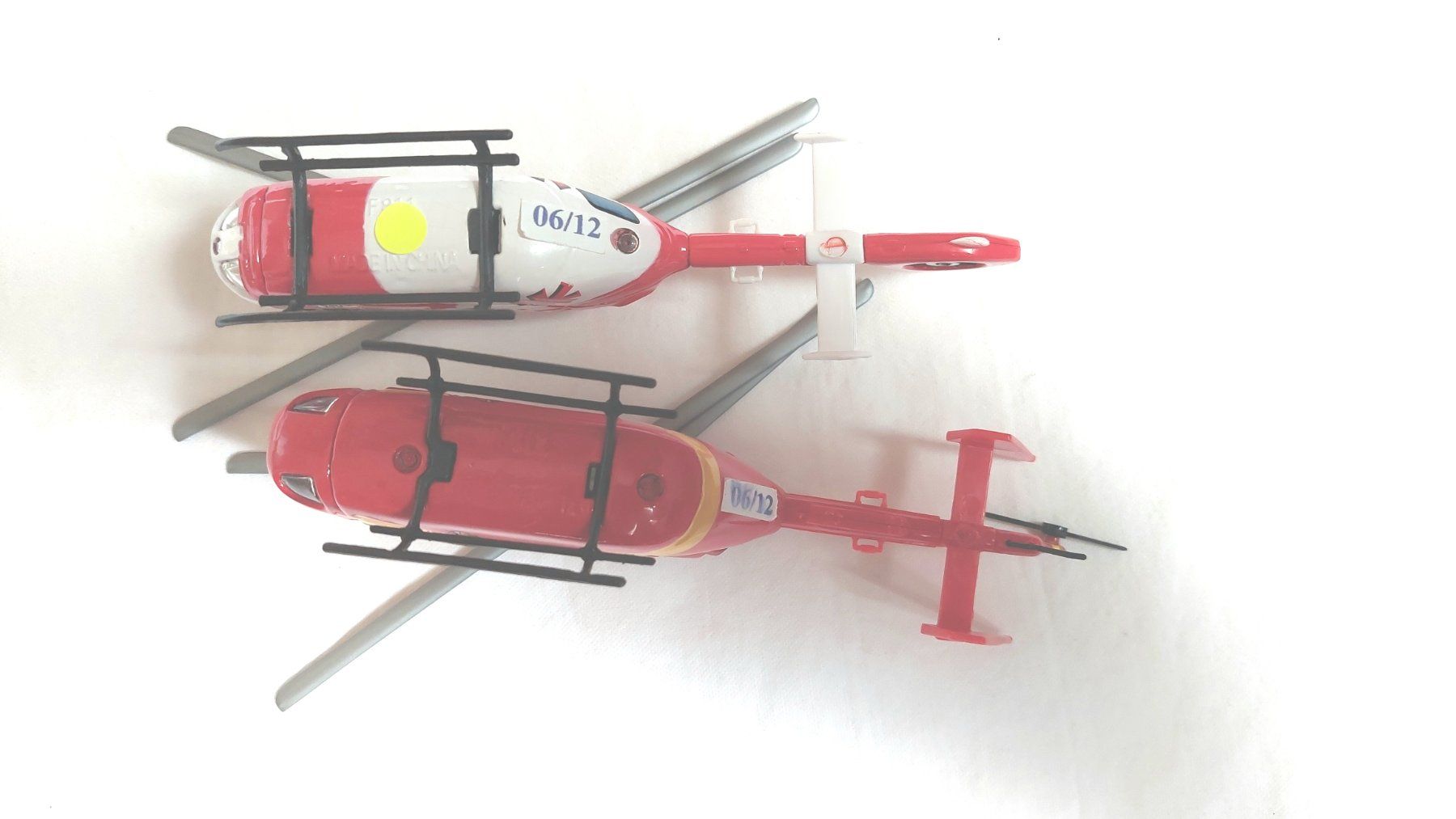 Kit di modellismo & Modellini statici: 2 kleine Modellhelis – Usato da Uitikon Waldegg venduto da Smeragol 3