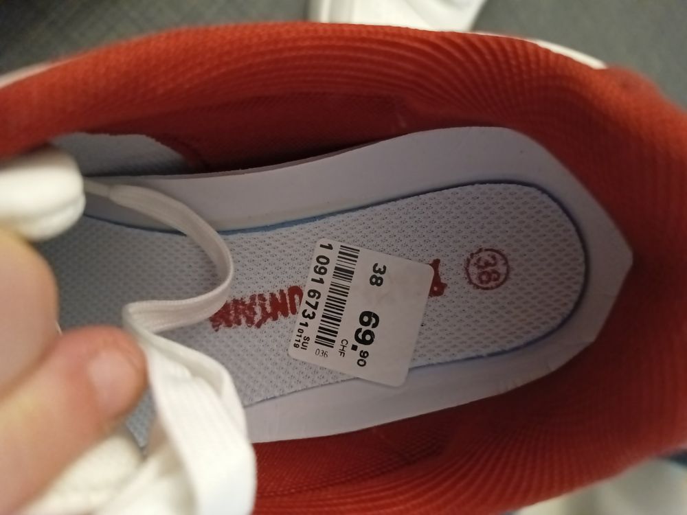 Chaussures femmes: Sneaker von Beach Mountain, Gr. 38 – Neuf (Voir description) à Boppelsen par Mousie 2