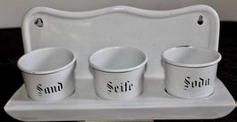 Wand-Emaille-Set weiss drei Becher Vintage