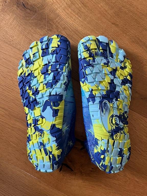 Scarpe per ragazzi: Badeschuhe Neu, Gr 32 – Usato da Hausen am Albis venduto da Be13 1