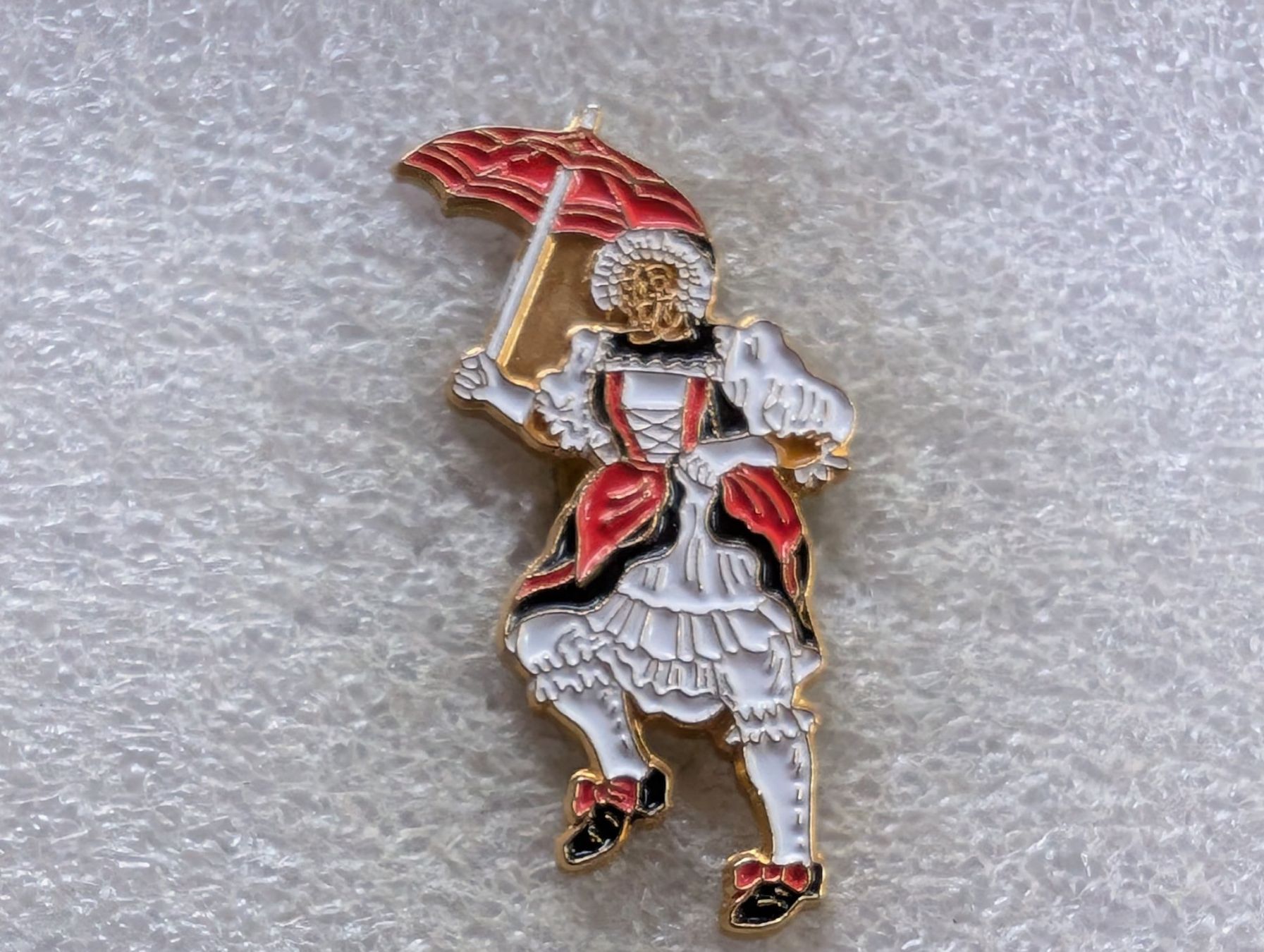 Placchette & Badge: Ansteckpin 199: Fasnacht – Usato da Oppligen venduto da Pin-Fall-Shop