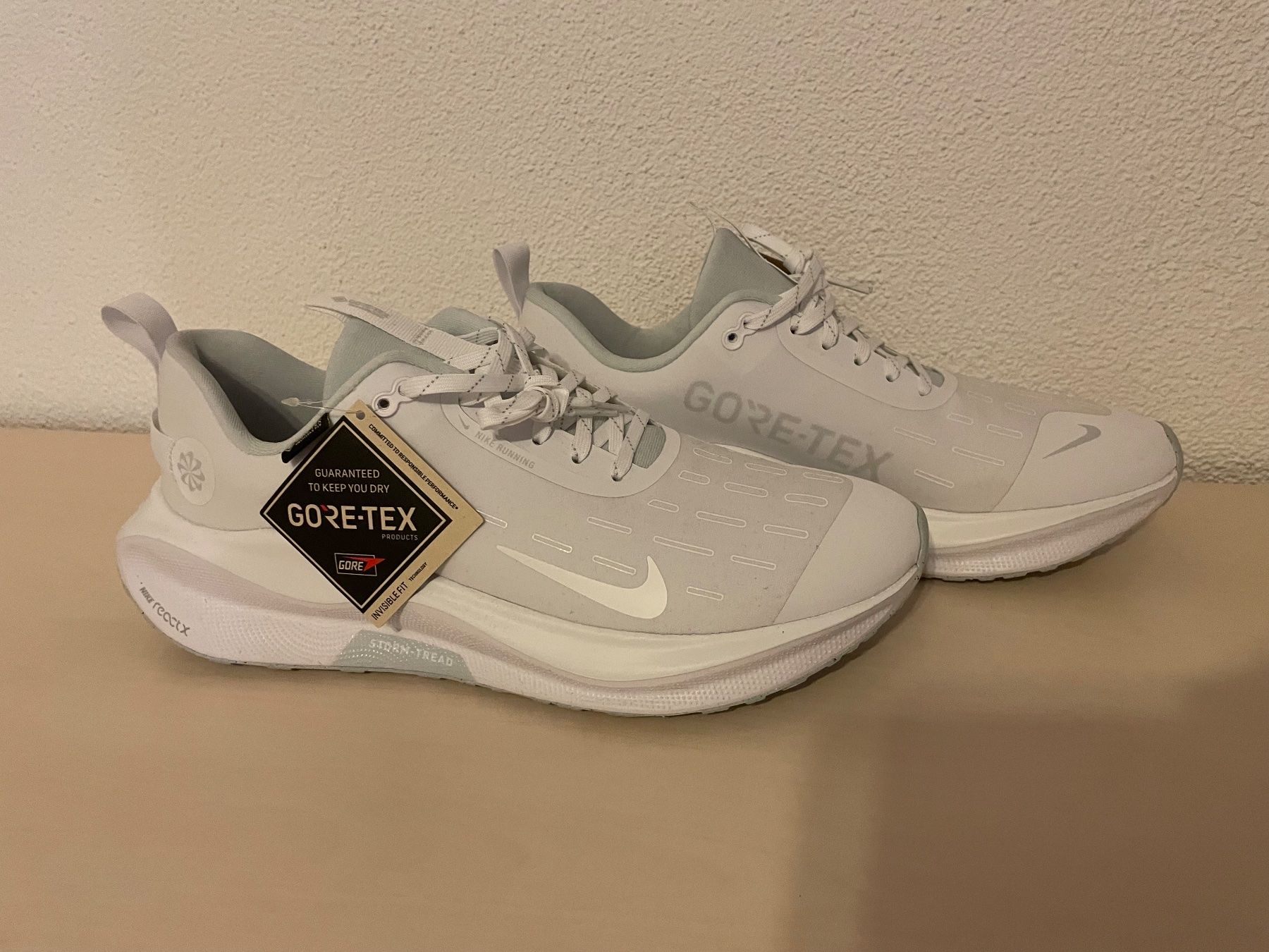 Nike Scarpe da uomo: Nike ReactX Infinity Run 4 GORE-TEX Laufschuh, Grösse 45 – Nuovo (secondo la descrizione) da Seengen venduto da swossi