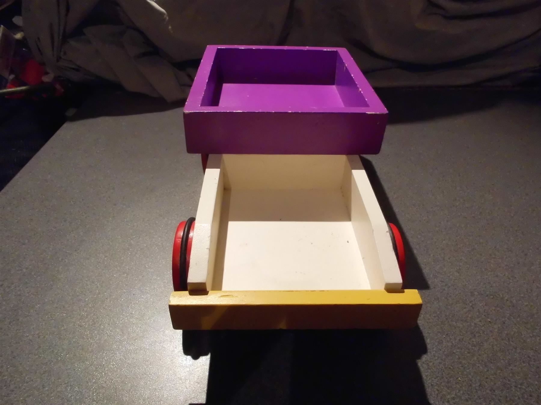 Jouets: Auto, Holz, farbig – D'occasion à Zürich par Motzkuh 1