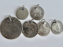 6 x Osmanische Ziermünzen aus Metall