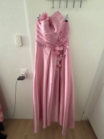Abendkleid pink Ballkleid mit Blumen Grösse 42 neuwertig