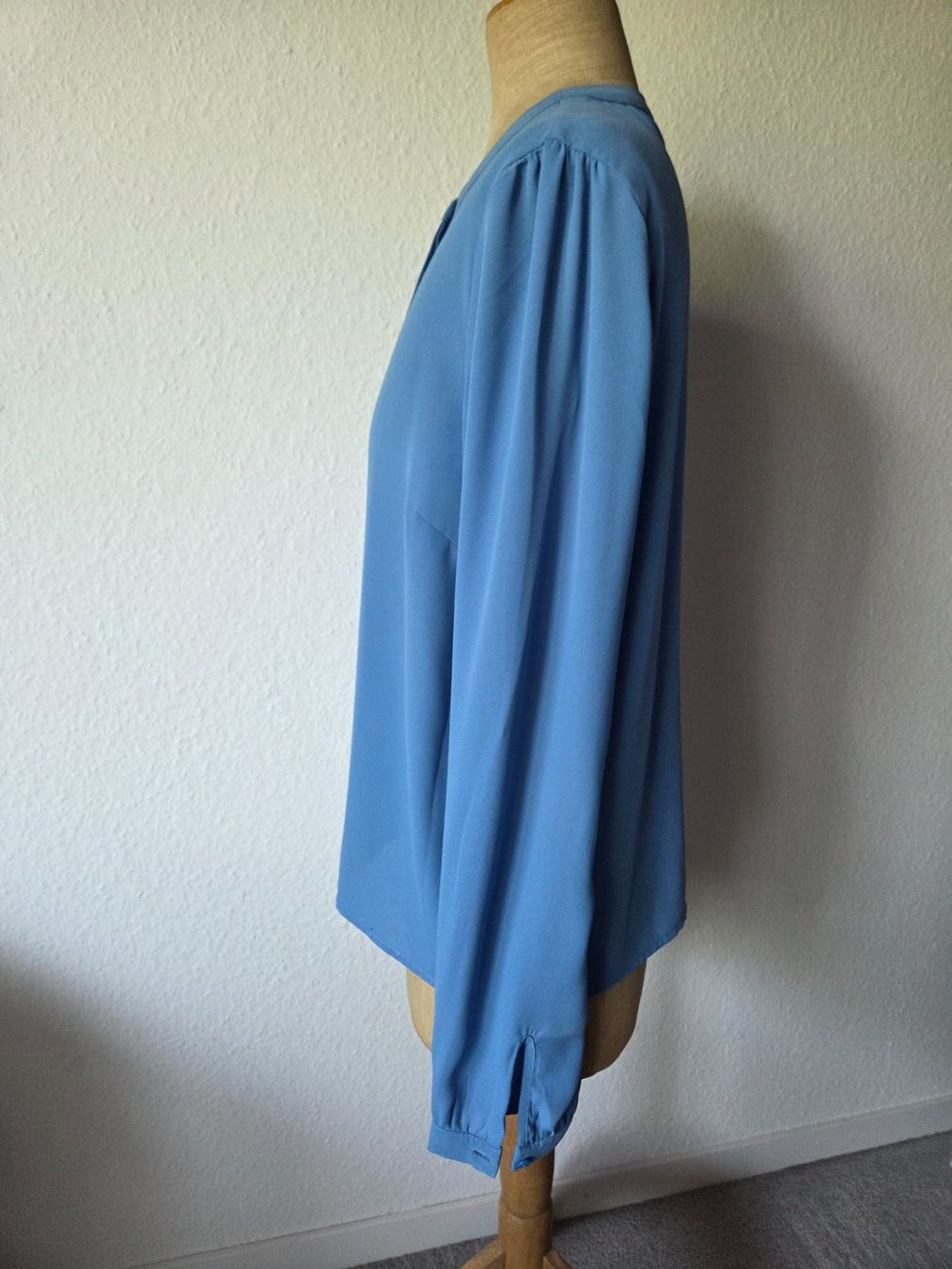 Vila Camicette: Vila Bluse in frischem blau – Usato da Zürich venduto da Stephs13 1