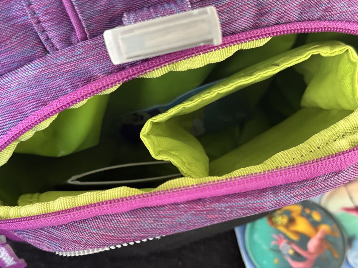 Ergobag Kindertaschen: Schulrucksack Ergobag Pack Mixmax Edition lila gebraucht – Gebraucht aus Zürich von lorem.ipsum 3