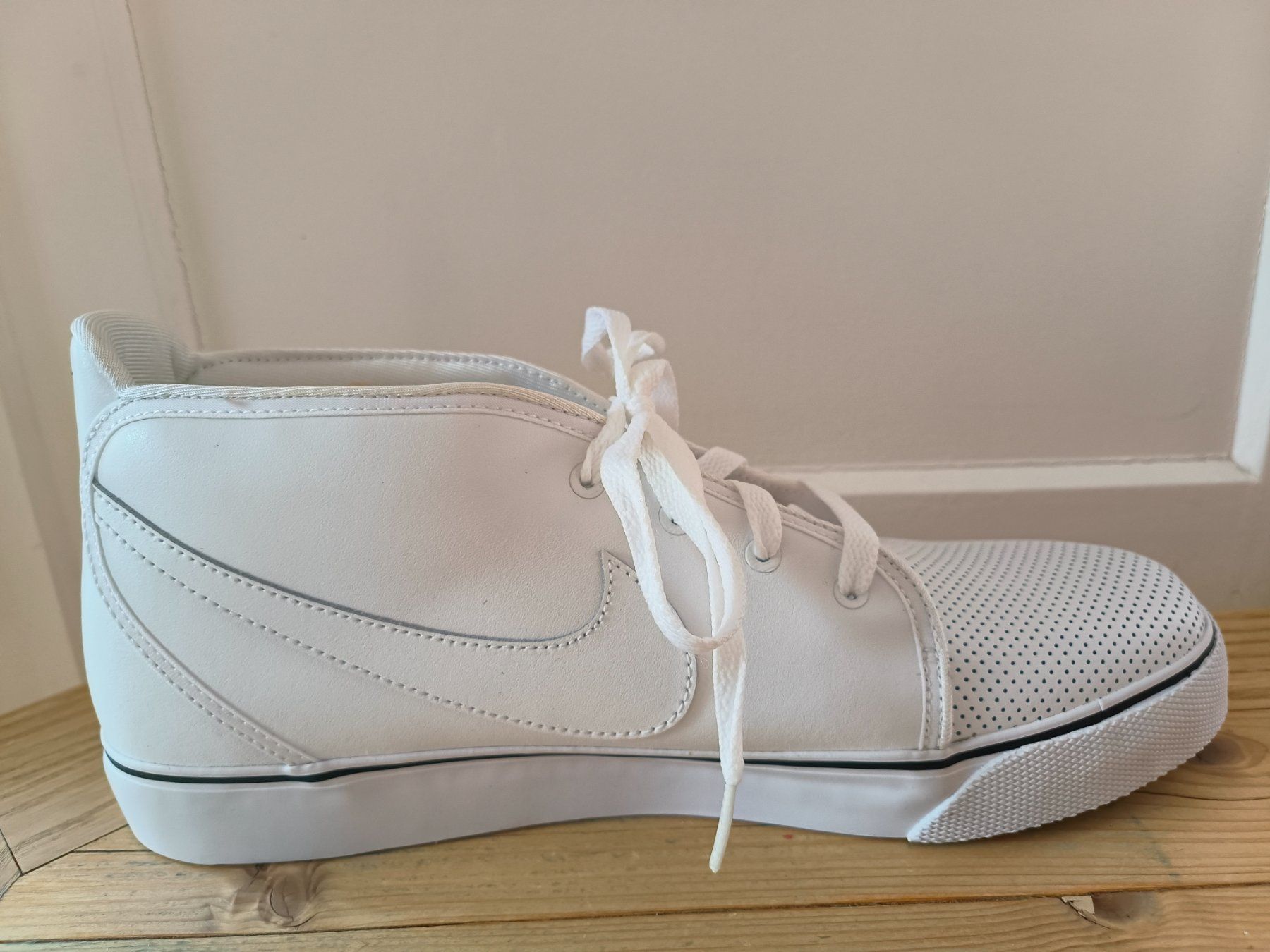 Nike Scarpe da uomo: NIKE TOKI Gr. 44 – Nuovo e nell'imballaggio originale da Herisau venduto da dku_85hh 1