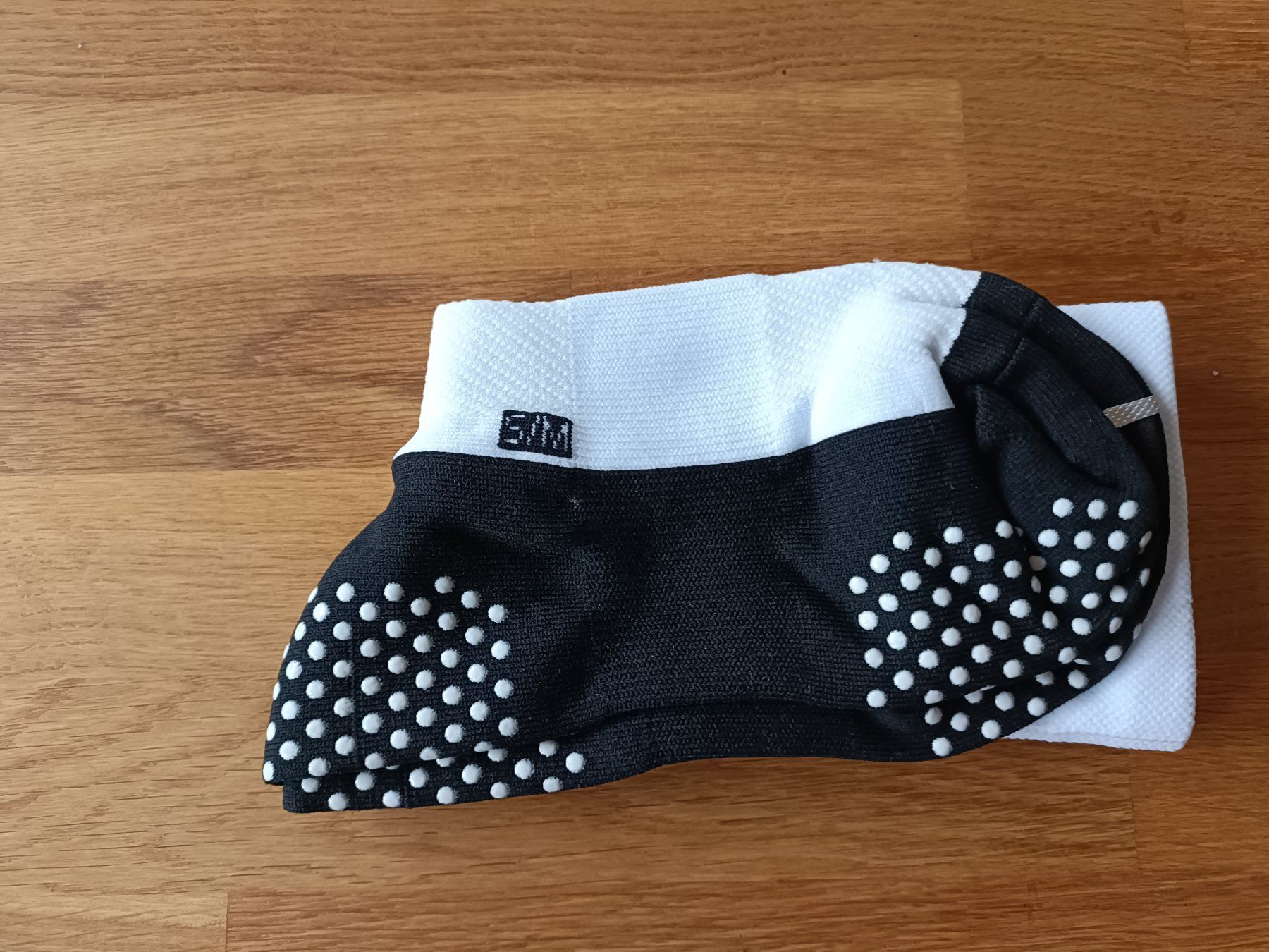 Socken: Hammerdown Grip Socken weiss/schwarz, S/M oder M/L, neu – Neu (gemäss Beschreibung) aus Bern von carlota_dino 2