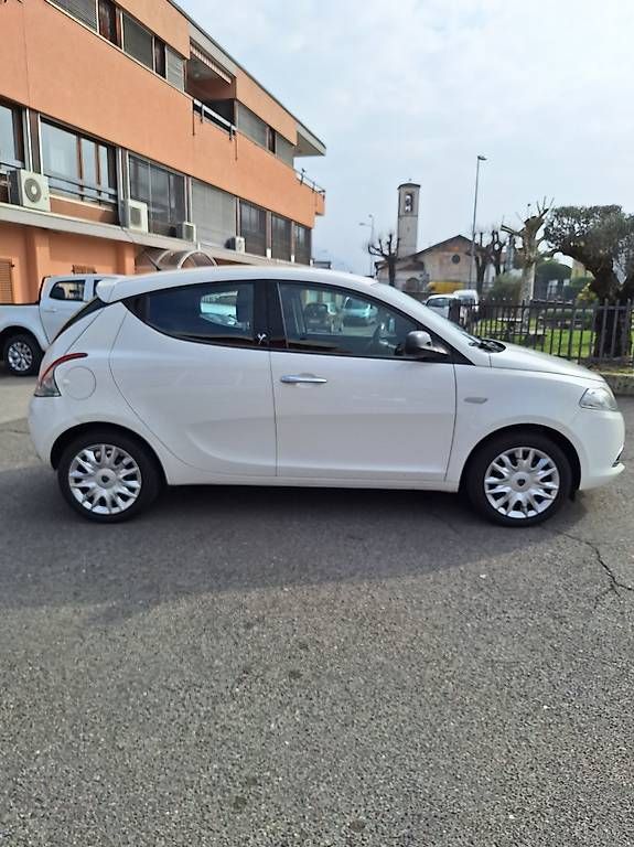 Automobili: Lancia Y 1.2 COLLAUDATA  – Usato da Coldrerio venduto da ven_v7yp 2