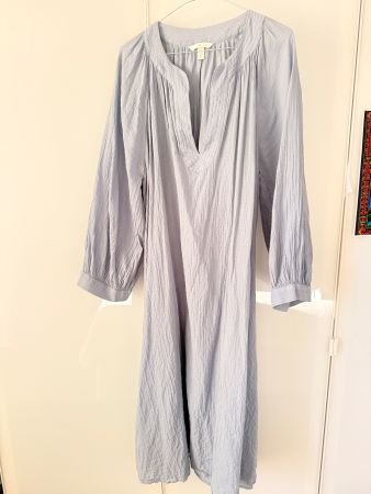 Kleid H&M taubenblau langarm Grösse M guter Zustand