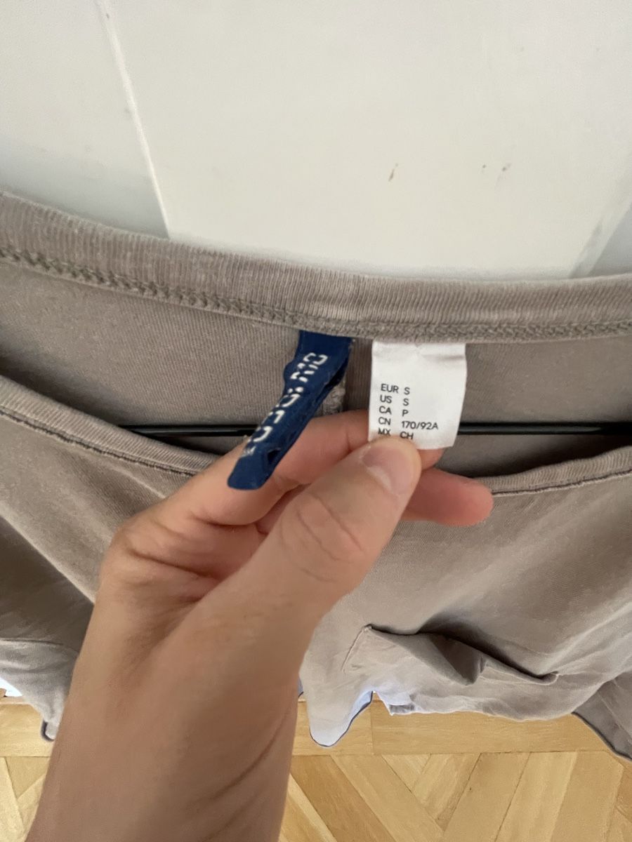 H&M T-shirt: Tshirt H&M Grösse S Oversized – Usato da Zürich venduto da TheWickerman 3