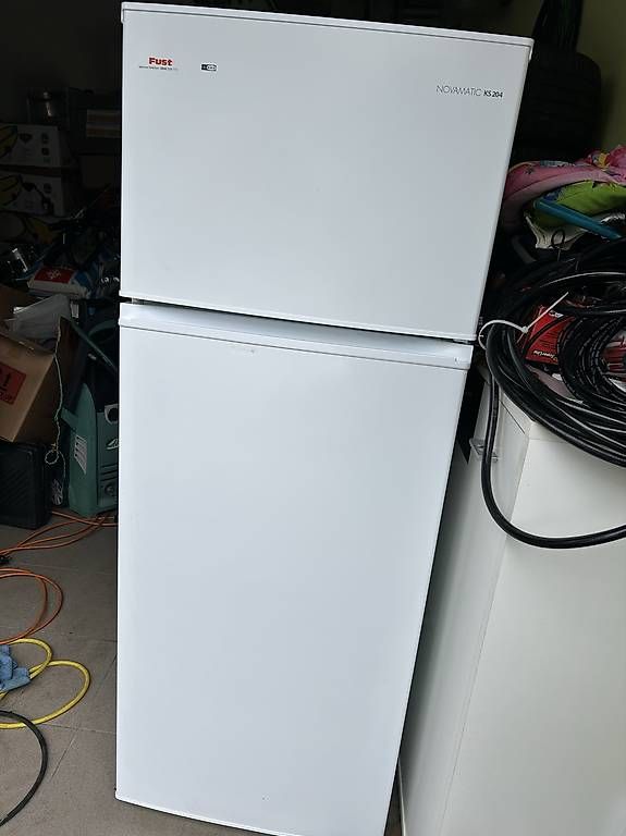 Réfrigérateurs: Kühlschrank  – D'occasion à Gerlafingen par internacional