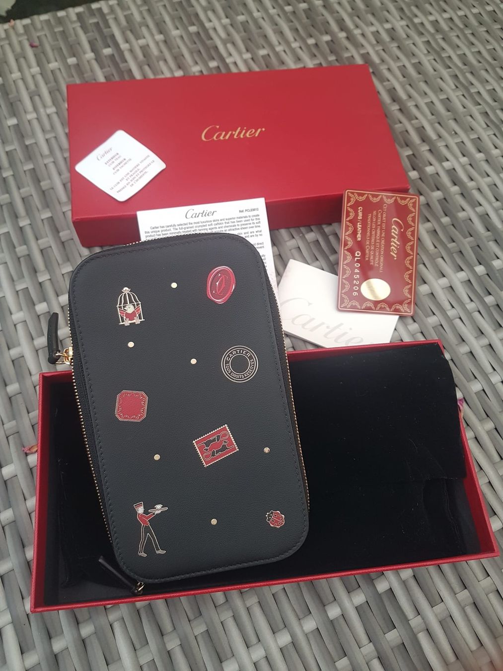 Cartier Sacs: pochette cartier neuve – Neuf avec emballage d'origine à Carouge GE par Natcal22