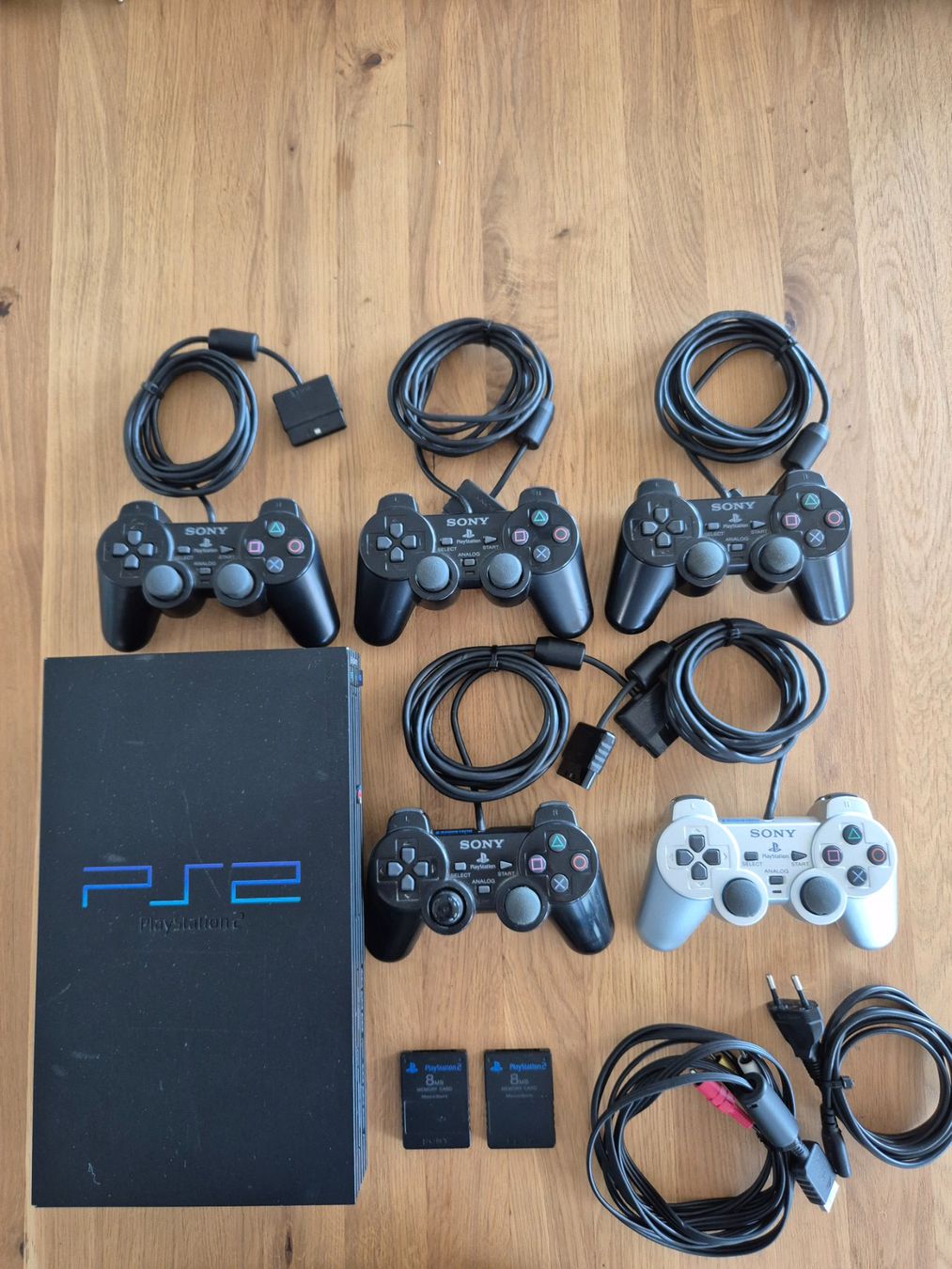 Sony Console: Playstation 2 Sony – Usato da Niederrohrdorf venduto da Pascal_egloff