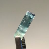 Indigolith roh Kristall, blauer Turmalin 2.8 Karat
