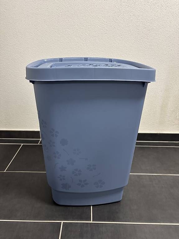 Cesti per biancheria: Porta biancheria  – Usato da Cresciano venduto da KLG-08 4