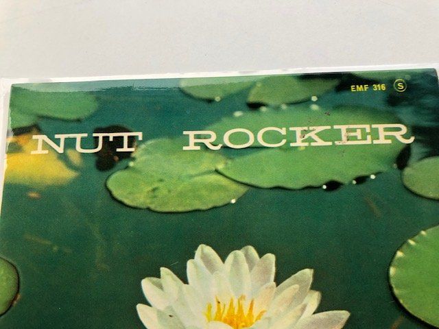 Dischi in vinile: B. Bumble And The Stingers – Usato da Aarwangen venduto da Jukebox3 1